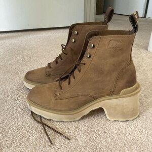 Sorel Hi-Line lace boot